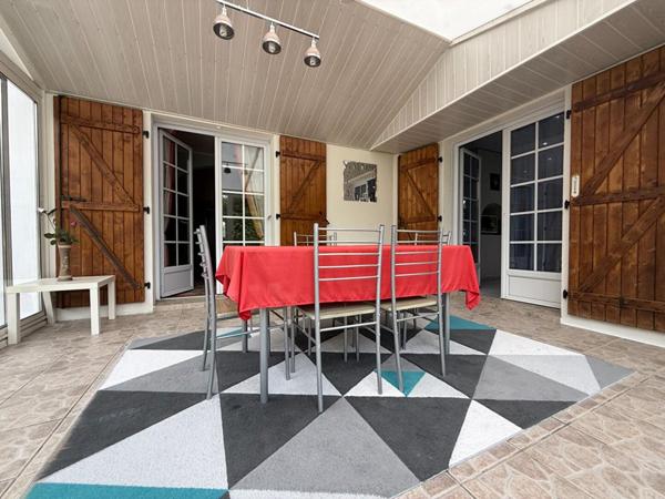Maison Villeneuve Sur Allier 5 pièce(s) 220 m2