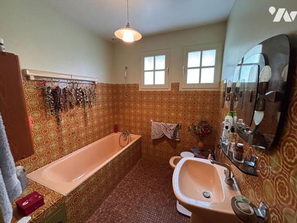 LA FLECHE - À vendre : Maison située à seulement 2 km du centre-ville.