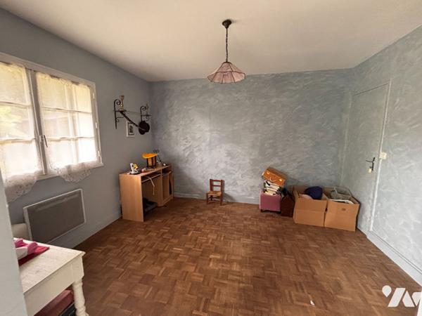 LA FLECHE - À vendre : Maison située à seulement 2 km du centre-ville.