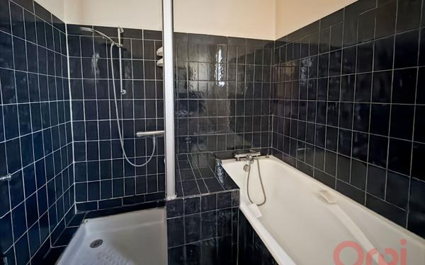 Maison à vendre    6 pièces •  Vias