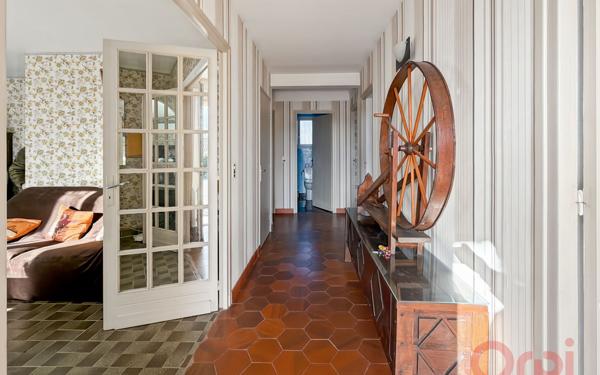 Maison à vendre    6 pièces •  Vias