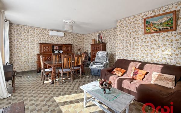 Maison à vendre    6 pièces •  Vias