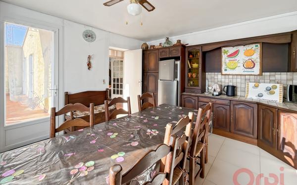 Maison à vendre    6 pièces •  Vias