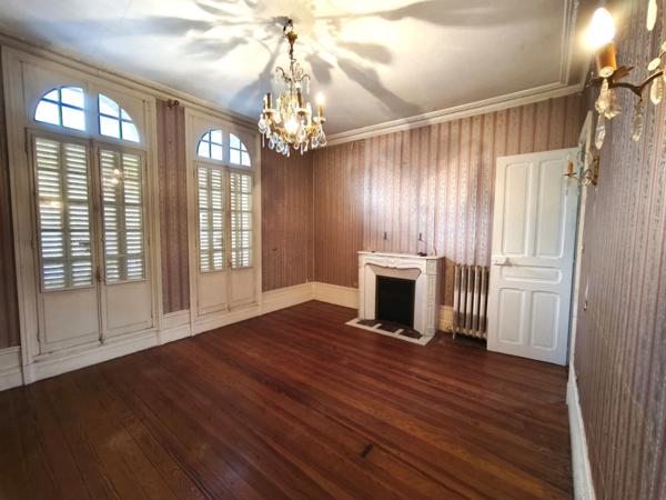 Maison à vendre de Style Balnéaire fin XIXème début XXème 9 pièces à BRETEUIL (60)