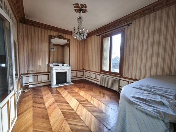 Maison à vendre de Style Balnéaire fin XIXème début XXème 9 pièces à BRETEUIL (60)