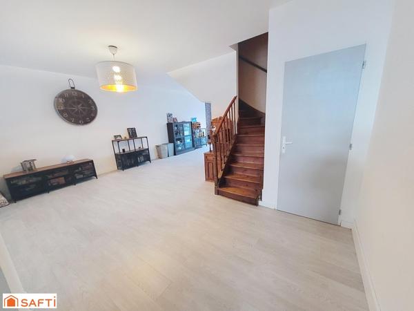 Maison en pierre 135 m2 avec 100 m2 de dépendances