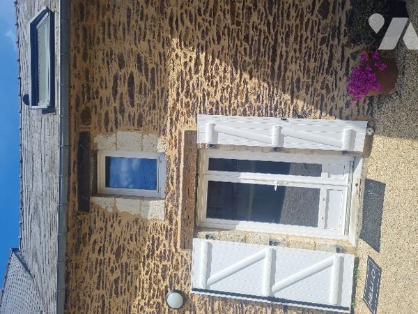 LAILLE, proche de la 4 voies, un petit immeuble rénovée et divisée en 3 logements indépendants.