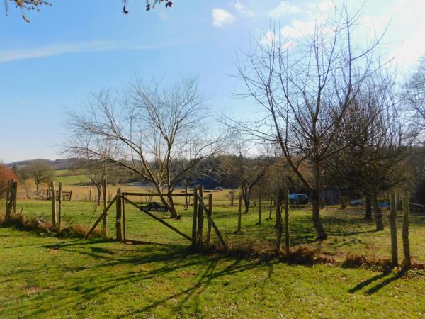 Superbe conversion de grange, deux gîtes, étang de 6 hectares
