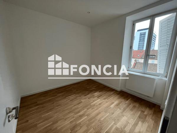 Location Appartement 3 pièces 84.4 m² - 5 RUE DE NIEDERBRONN Strasbourg 67000