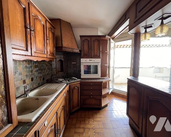 T3 climatisé de 75 m² avec beau balcon au coeur des Gratte-Ciel.