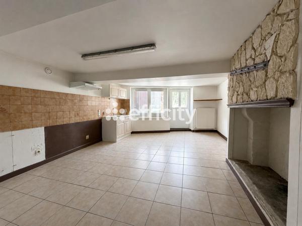 Maison
         5 pièces
        - 112 m² 79 000 € *