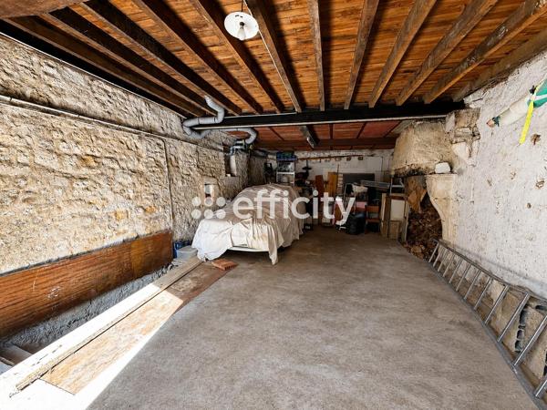 Maison
         5 pièces
        - 112 m² 79 000 € *