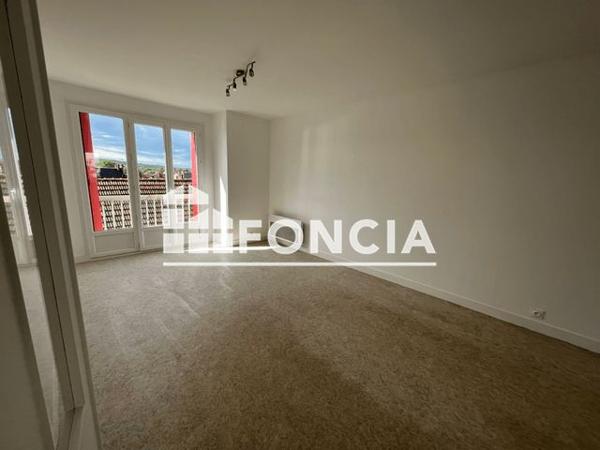 Location Appartement 5 pièces 103 m² - 20 RUE SAINT JEAN Etampes 91150