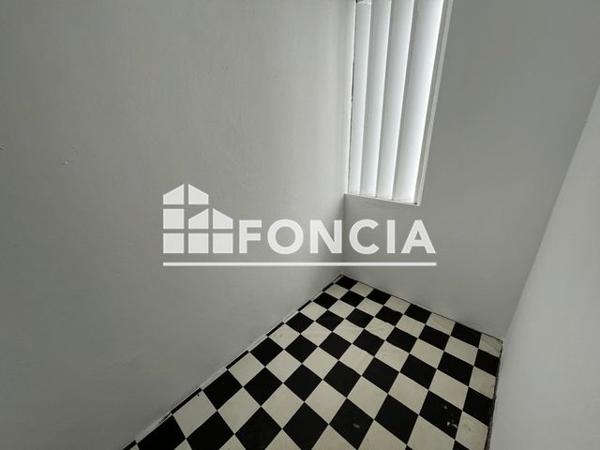 Location Appartement 5 pièces 103 m² - 20 RUE SAINT JEAN Etampes 91150