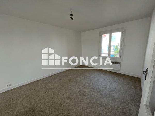 Location Appartement 5 pièces 103 m² - 20 RUE SAINT JEAN Etampes 91150