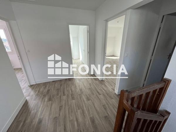 Location Appartement 5 pièces 103 m² - 20 RUE SAINT JEAN Etampes 91150