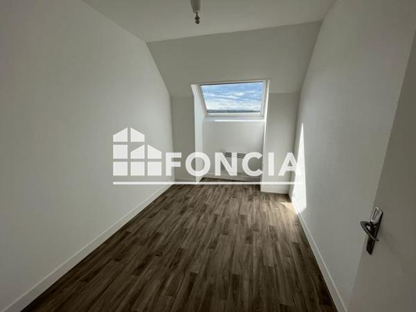 Location Appartement 5 pièces 103 m² - 20 RUE SAINT JEAN Etampes 91150