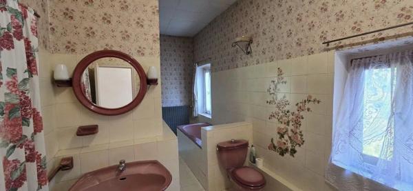 Vente                                                      Maison
                        
                     7 pièces                      133 m2                     à Peillon