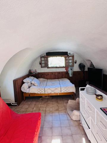 Vente                                                      Maison
                        
                     7 pièces                      133 m2                     à Peillon