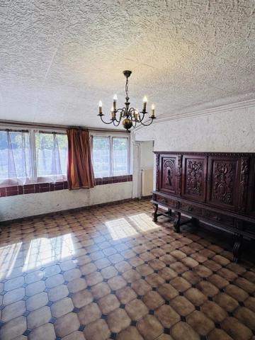 Vente                                                      Maison
                        
                     7 pièces                      133 m2                     à Peillon