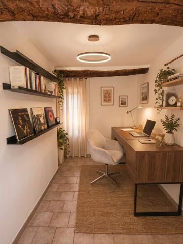 Vente                                                      Maison
                        
                     7 pièces                      133 m2                     à Peillon