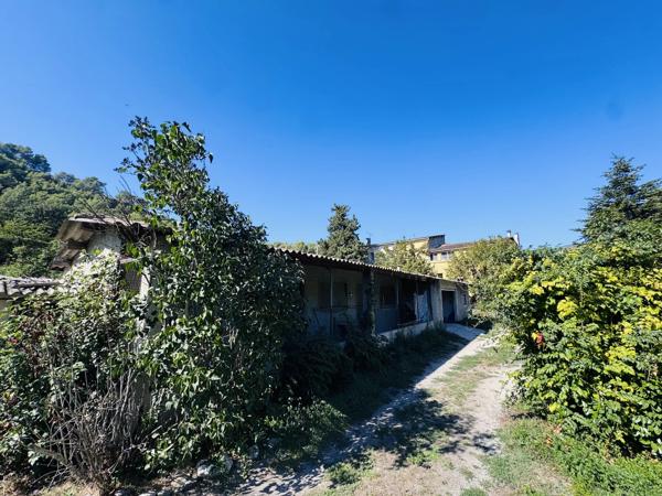 Vente                                                      Maison
                        
                     7 pièces                      133 m2                     à Peillon