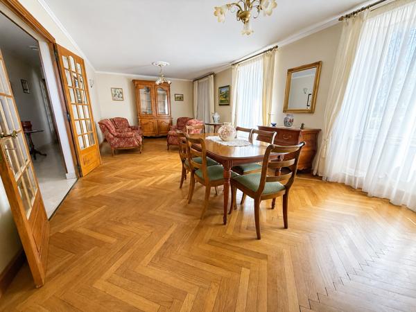 PROPRIÉTÉ DE CARACTÈRE EN PIERRE – DOMAINE FAMILIAL, ÉQUESTRE OU TOURISTIQUE