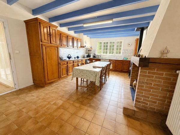 PROPRIÉTÉ DE CARACTÈRE EN PIERRE – DOMAINE FAMILIAL, ÉQUESTRE OU TOURISTIQUE