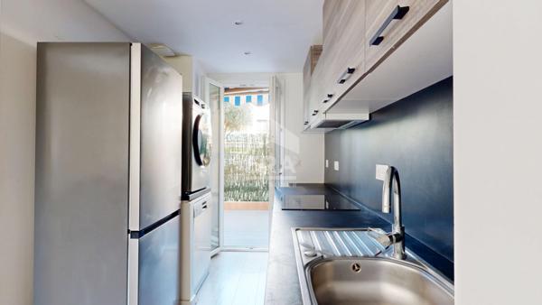 NICE - VALROSE : JOLI 3 PIÈCES EN REZ-DE-JARDIN AU CALME ABSOLU + GARAGE