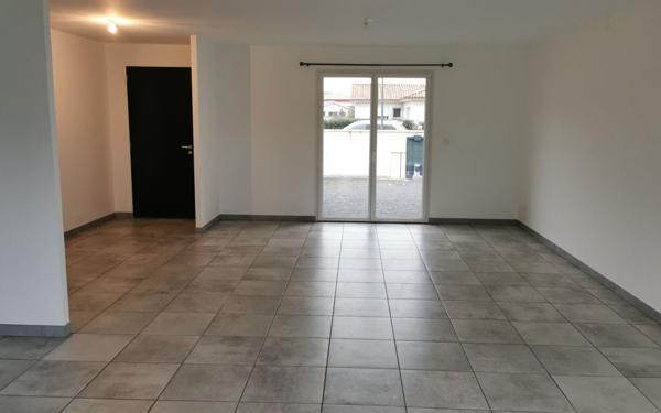 Maison à louer    4 pièces •  Aire-sur-l'Adour