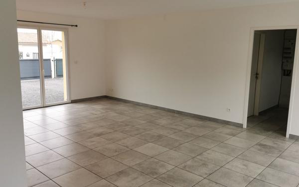 Maison à louer    4 pièces •  Aire-sur-l'Adour