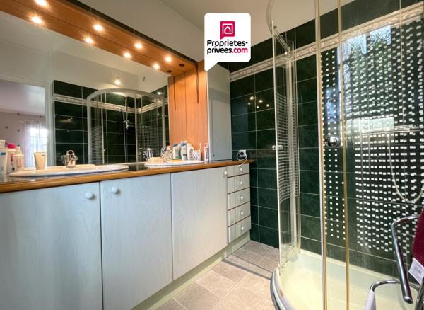 Maison 145m2 3 chambres bureau grange jardin 886m2 336000 FAI