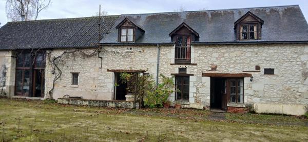 propriété  de 4 maisons et 3 gîtes  grande piscine