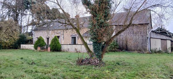 propriété  de 4 maisons et 3 gîtes  grande piscine