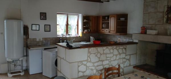 propriété  de 4 maisons et 3 gîtes  grande piscine