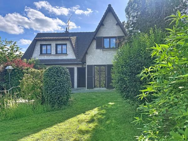 Vente                                                      Maison
                        
                     8 pièces                      158 m2                     à Dourdan