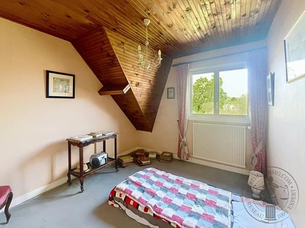 Vente                                                      Maison
                        
                     8 pièces                      158 m2                     à Dourdan