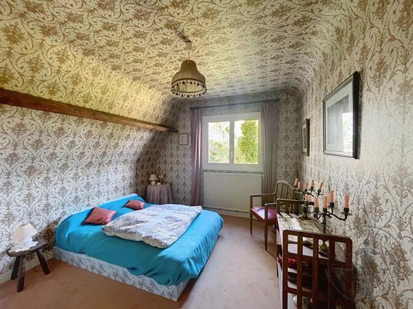 Vente                                                      Maison
                        
                     8 pièces                      158 m2                     à Dourdan