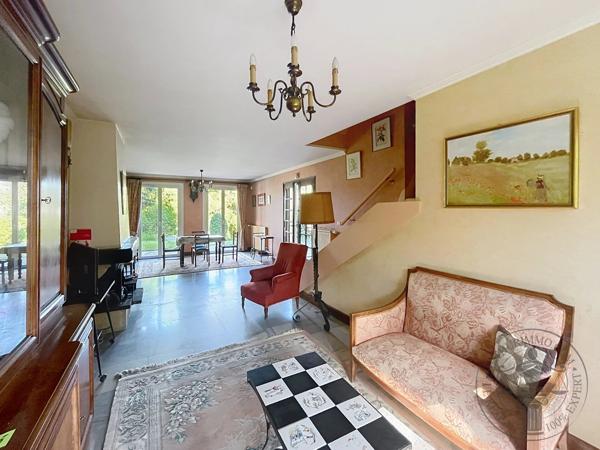 Vente                                                      Maison
                        
                     8 pièces                      158 m2                     à Dourdan