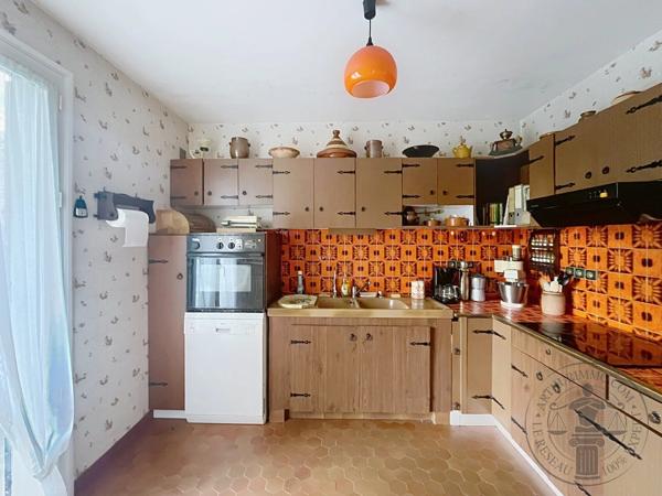 Vente                                                      Maison
                        
                     8 pièces                      158 m2                     à Dourdan
