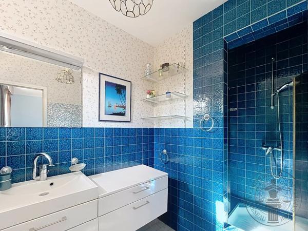 Vente                                                      Maison
                        
                     8 pièces                      158 m2                     à Dourdan