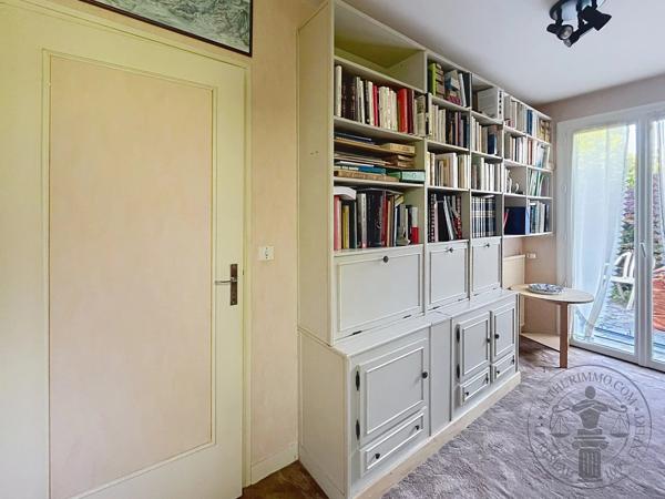 Vente                                                      Maison
                        
                     8 pièces                      158 m2                     à Dourdan