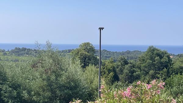 La Croix-Valmer (83420) Maison centre ville - vue mer