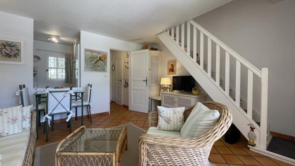 La Croix-Valmer (83420) Maison centre ville - vue mer