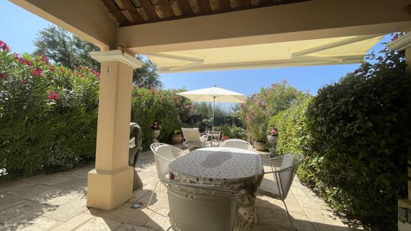 La Croix-Valmer (83420) Maison centre ville - vue mer