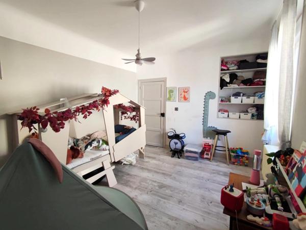 Jolie maison au calme et entièrement rénovée en 2020, à 05 minutes de Riom et 20 minutes de Clermont-Ferrand.