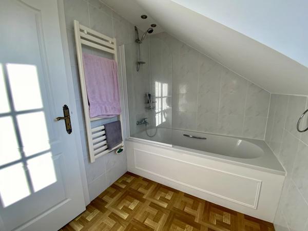 Jolie maison de 3 chambres avec grand jardin
