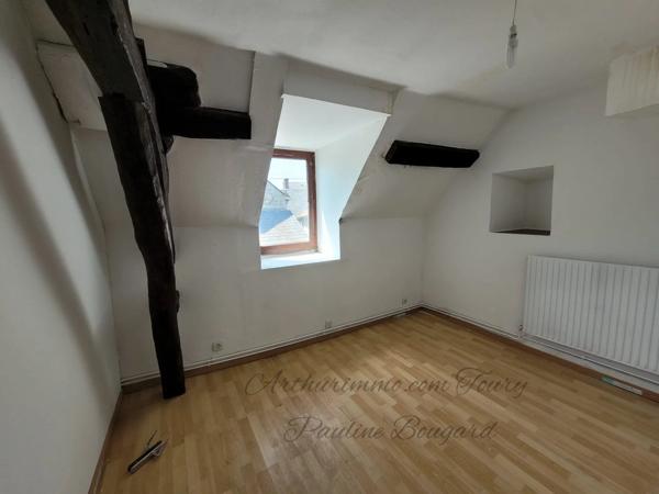 Vente                                                      Maison
                        
                     4 pièces                      87 m2                     à Janville-en-Beauce
