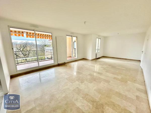Appartement à louer 3 pièces 96.47m²