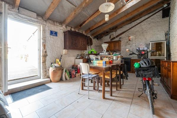 Maison à vendre 301 815 € Marennes 5 p 183 m² DPE C